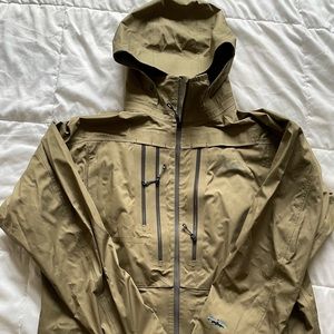 M’s Patagonia River Salt waterproof jacket - size M